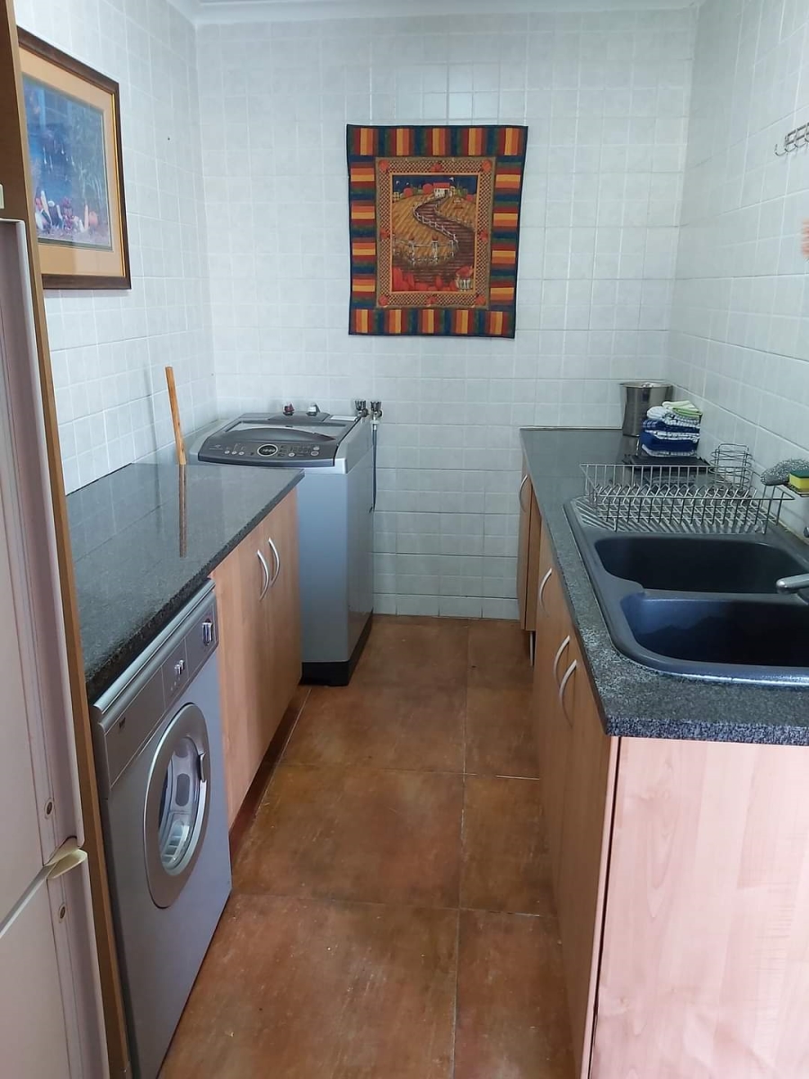 7 Bedroom Property for Sale in Oranjeville Free State